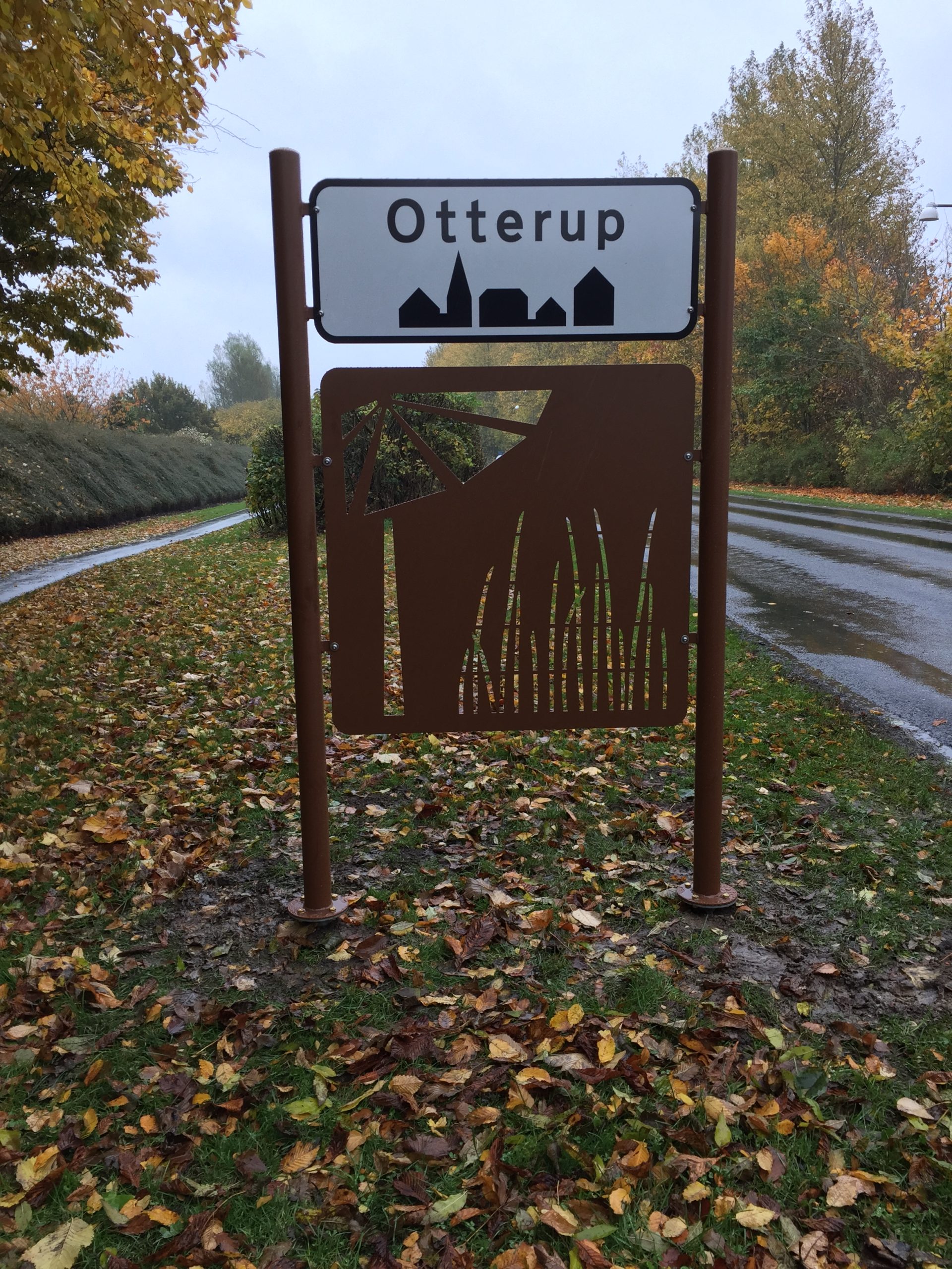 Byskilt i cortenstål